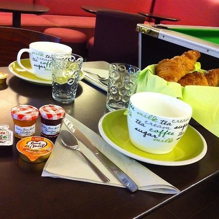 Le Thy Hotel Ploermel Ngoại thất bức ảnh