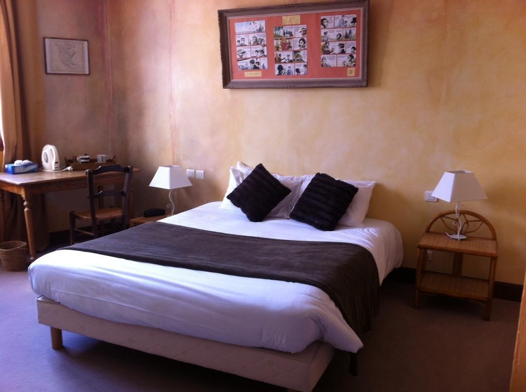 Le Thy Hotel Ploermel Ngoại thất bức ảnh